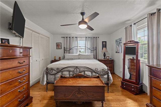375 Navaho Hollow Rd, Coolbaugh Twp, PA 15438 - bedroom featuring light wood-style flooring, a closet, and a ceiling fan
