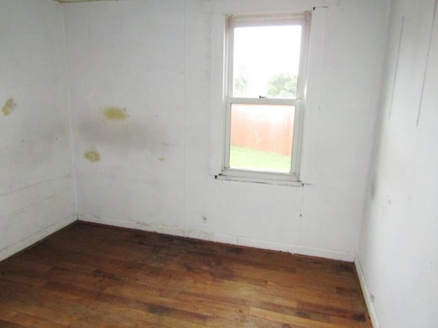 945 Roup Ave, Brackenridge, PA 15014 - spare room with dark wood-style flooring and baseboards