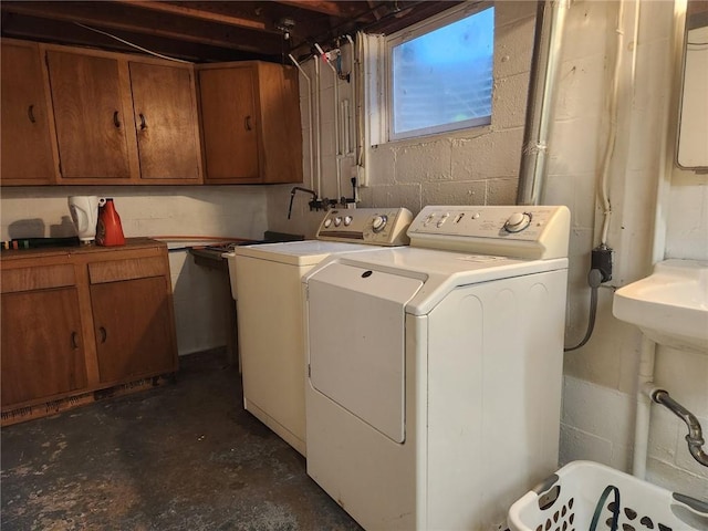 145 7th St, E Butler Boro, PA 16029 - laundry room featuring washer and clothes dryer and cabinet space
