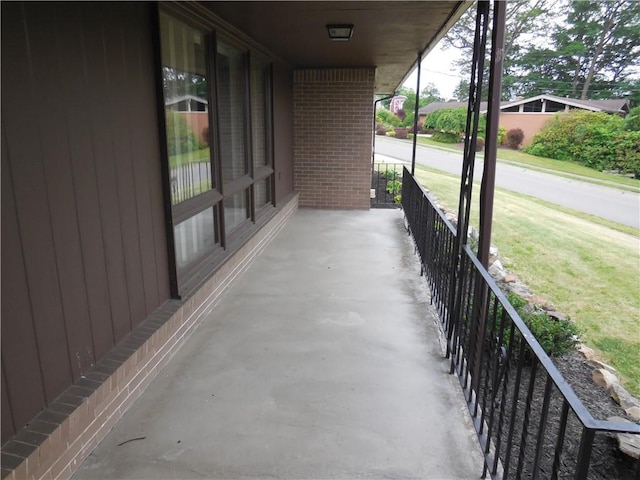 1118 Fairlane Dr, Hopewell Twp Bea, PA 15001 - view of porch