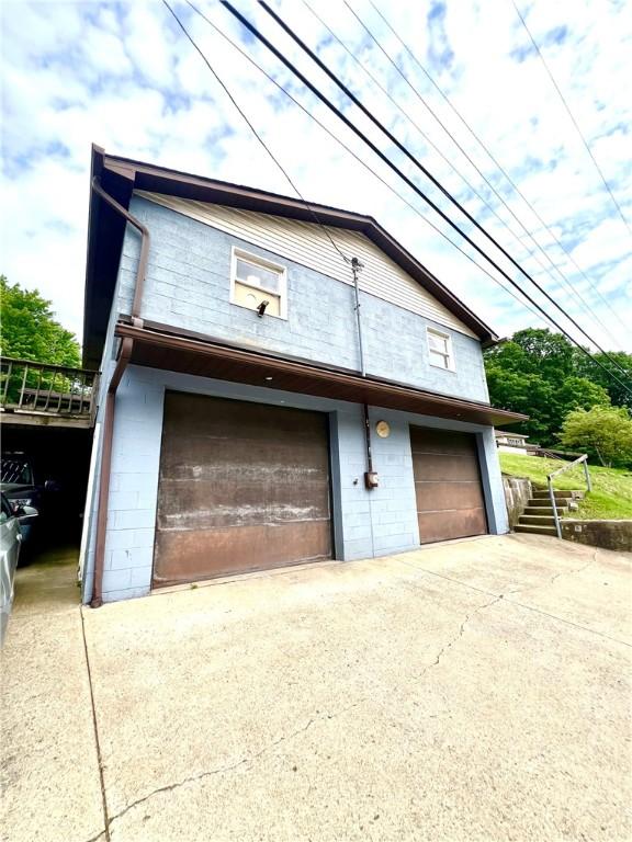 1464 State Route 819, Salem Twp Wml, PA 15601 - garage with driveway