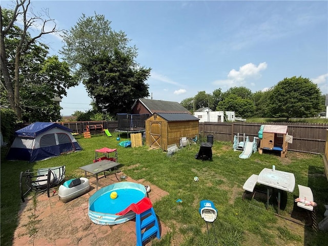 628 Superior St, New Castle/4Th, PA 16101 - view of yard featuring a playground