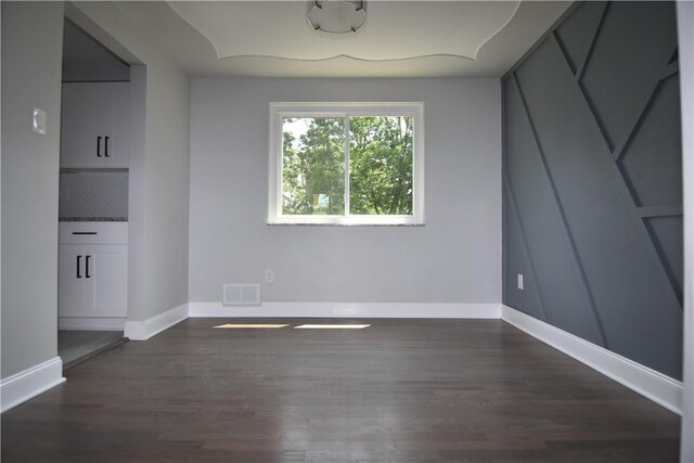 135 Marham Rd, Munhall, PA 15120 - photo 9