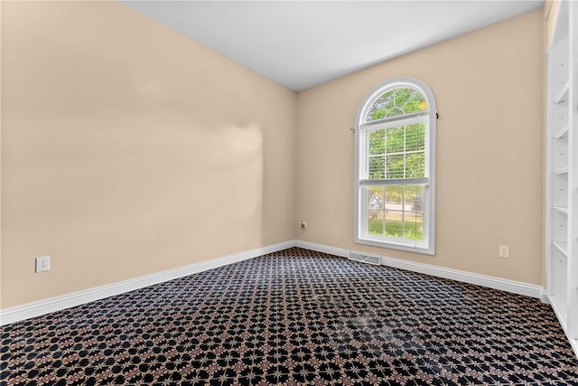 621 Columbia Ct, Adams Twp, PA 16046 - empty room featuring baseboards