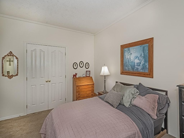 210 Adams Pointe Blvd Unit 6, Adams Twp, PA 16046 - bedroom featuring ornamental molding, carpet floors, a closet, and a textured ceiling