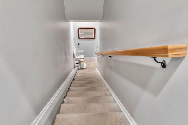 305 Tillary Ln Unit 202, Cranberry Twp, PA 16066 - stairway featuring baseboards