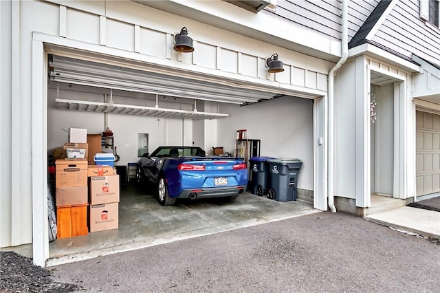305 Tillary Ln Unit 202, Cranberry Twp, PA 16066 - view of garage