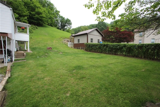 1467 Hayden Blvd, Elizabeth Twp/Boro, PA 15037 - view of grassy yard