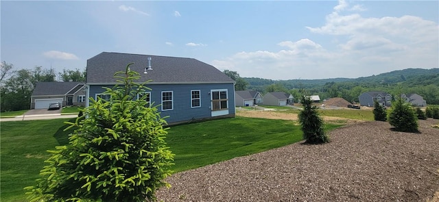 168 Twin Oaks Dr, Buffalo Twp, PA 16055 - view of side of home with a yard