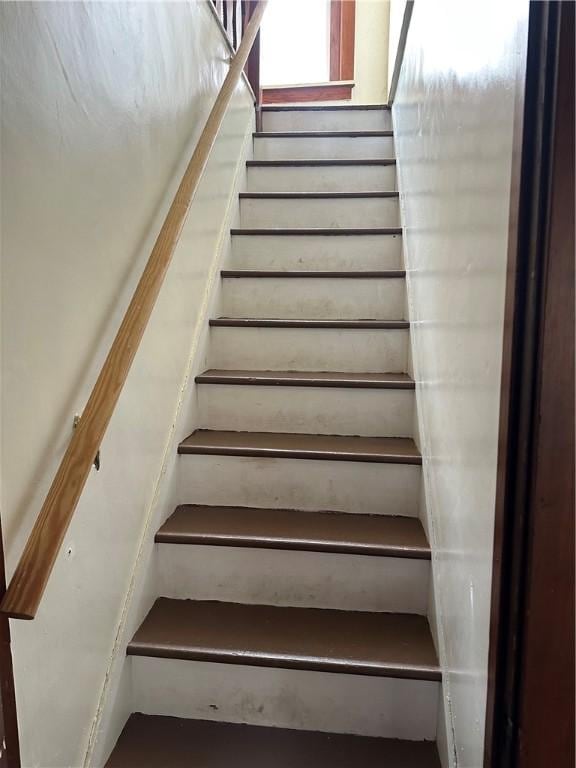 1810 Ridge Ave, Arnold, PA 15068 - view of stairs