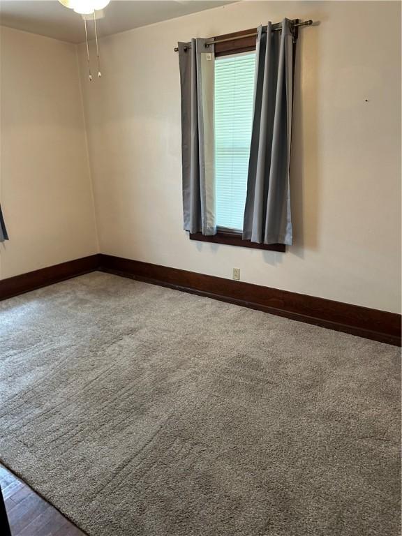 1810 Ridge Ave, Arnold, PA 15068 - carpeted empty room with baseboards