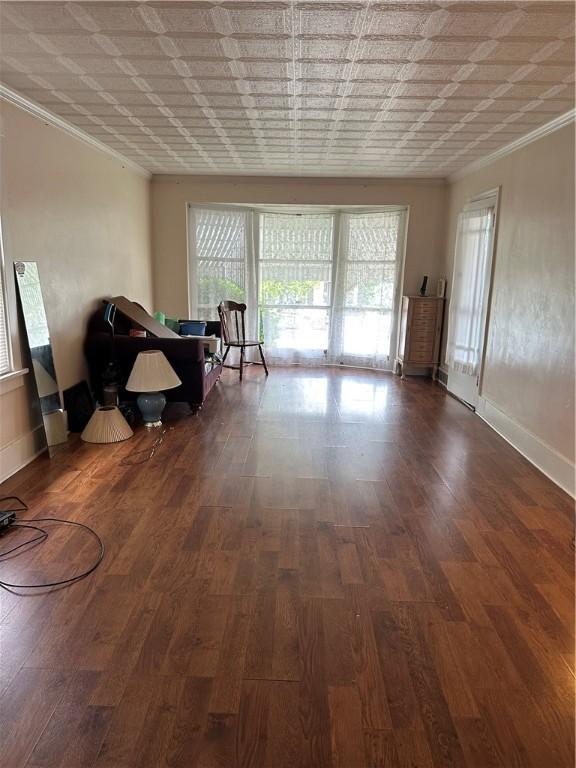 1810 Ridge Ave, Arnold, PA 15068 - sitting room featuring crown molding, plenty of natural light, and wood finished floors