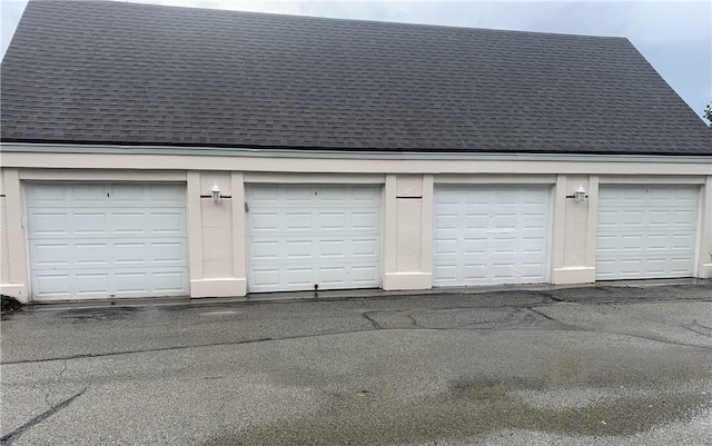 8 Ridgemead Fields Dr, Plum Boro, PA 15147 - view of garage