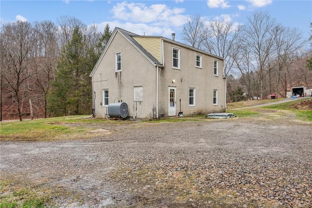 316 Dutchman Run Rd, Lower Burrell, PA 15068 - view of side of property featuring oil tank