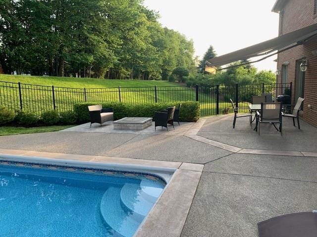 3124 Canterbury Dr, Hampton, PA 15101 - view of pool featuring a patio area and outdoor dining area