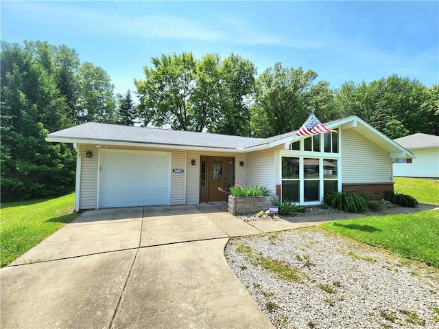 2490 Victoria Dr, Hermitage, PA 16148 - photo 2