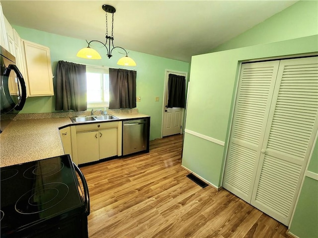 2490 Victoria Dr, Hermitage, PA 16148 - photo 14