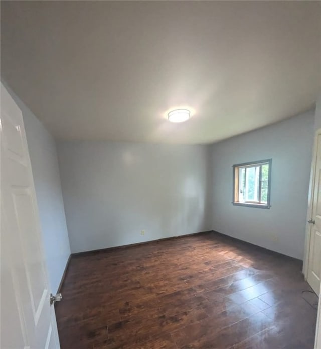 115 N Ray St, New Castle/3Rd, PA 16101 - empty room featuring dark wood finished floors