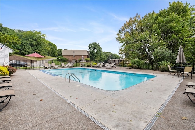 595 Calais Dr Unit 324, Mccandless, PA 15237 - community pool with a patio area