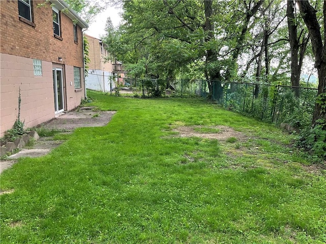 157 Suncrest Dr, Verona, PA 15147 - view of yard