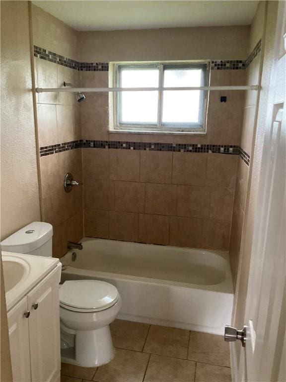 157 Suncrest Dr, Verona, PA 15147 - full bath with vanity, toilet, tile patterned flooring, and shower / bathtub combination