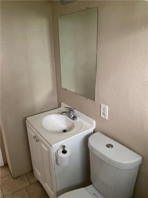 157 Suncrest Dr, Verona, PA 15147 - bathroom featuring toilet, tile patterned floors, and vanity