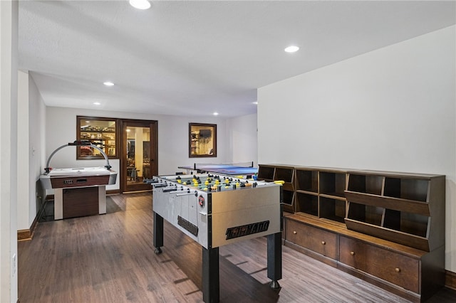 527 Salem Heights Dr, Pine Twp Nal, PA 15044 - rec room featuring wood finished floors, recessed lighting, and baseboards