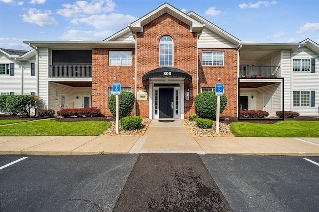 300 Hidden Ridge Ct Unit 203, South Park, PA 15129 - multi unit property with brick siding and a front yard