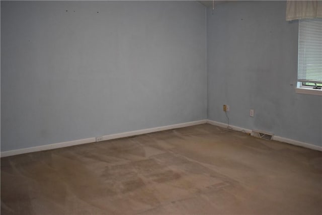 117 Queens Way N, Strabane, PA 15317 - carpeted empty room with baseboards
