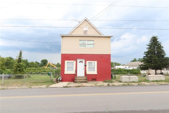 165 W Wylie Ave, City Of Washington, PA 15301 - view of front of house featuring entry steps