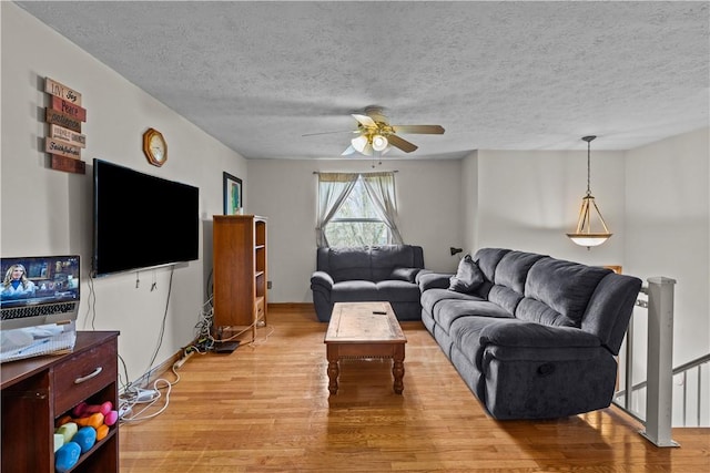 129 Skyline Dr, Plum Boro, PA 15239 - photo 4