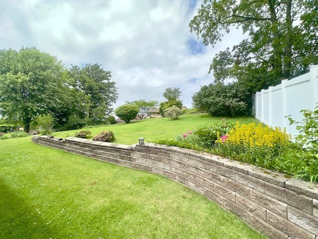 805 Brierly Ln, Munhall, PA 15120 - photo 43