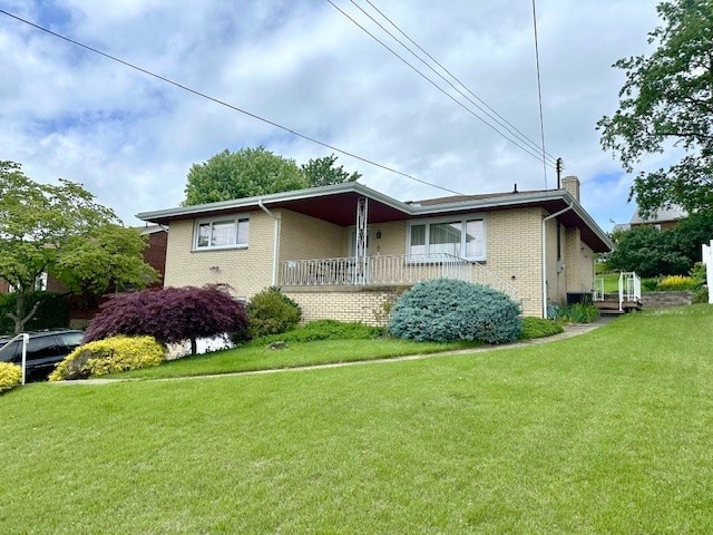 805 Brierly Ln, Munhall, PA 15120 - photo 3