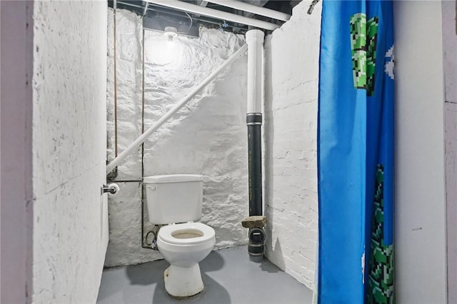 3855 Hiawatha St, Brighton Heights, PA 15212 - bathroom featuring toilet and finished concrete floors