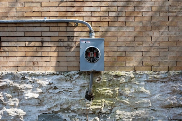 1339 Romanhoff St, Spring Hill, PA 15212 - exterior view of electric meter