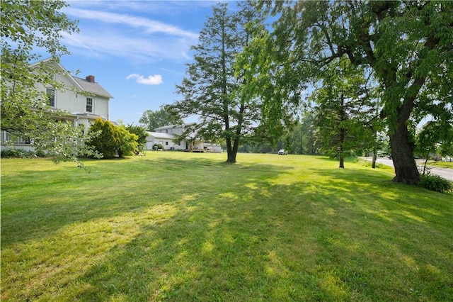 104 Overholt Dr, Scottdale, PA 15683 - view of green lawn