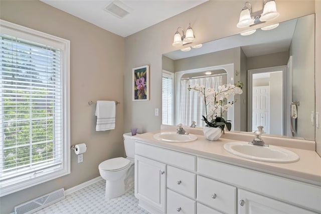 112 Beaver Creek Ct, Sewickley, PA 15143 - full bath with double vanity, toilet, tile patterned floors, baseboards, and a shower with shower curtain