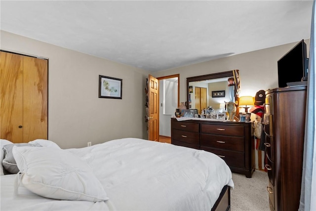 2920 Roland Ave, Baldwin Boro, PA 15227 - bedroom with light carpet