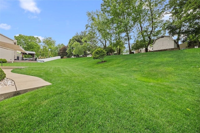 1408 Fernledge Dr, Shaler, PA 15101 - view of green lawn