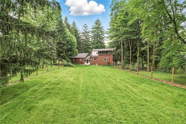 1060 S Hermitage Rd, Hermitage, PA 16148 - view of yard with a forest view