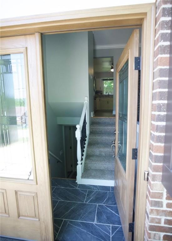 906 Arch Ave, Castle Shannon, PA 15234 - view of property entrance