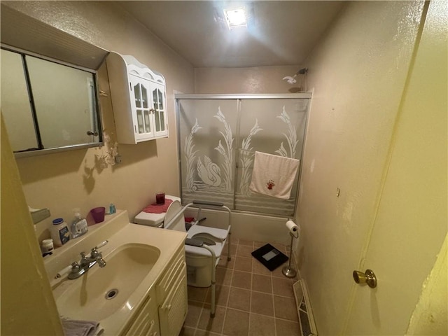 423 Lowell St, Vandergrift Wml, PA 15690 - full bath featuring toilet, vanity, and tile patterned floors
