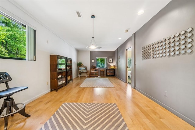 340 Lakewood Rd, Unity Twp, PA 15601 - living area featuring light wood-style flooring, baseboards, and recessed lighting