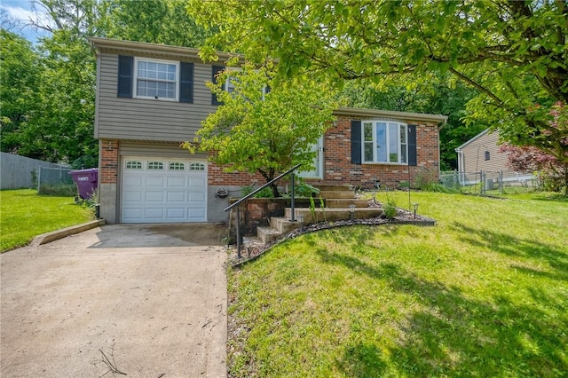 318 Tionesta Dr, Plum Boro, PA 15068 - photo 1