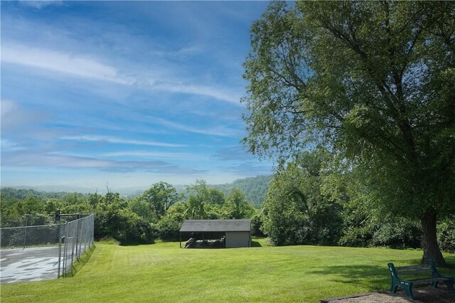 7 Windridge Dr, Uniontown, PA 15401 - view of yard featuring an outdoor structure