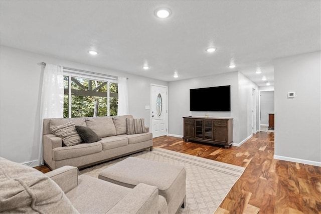 259 Old Blackhawk Rd, Chippewa Twp, PA 15010 - living area featuring recessed lighting, wood finished floors, and baseboards