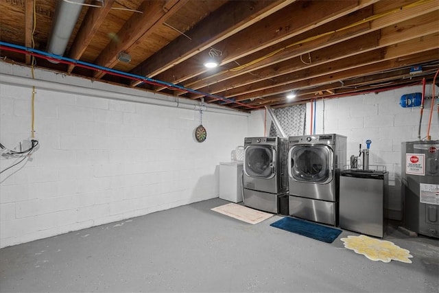 259 Old Blackhawk Rd, Chippewa Twp, PA 15010 - laundry room with washing machine and clothes dryer and electric water heater