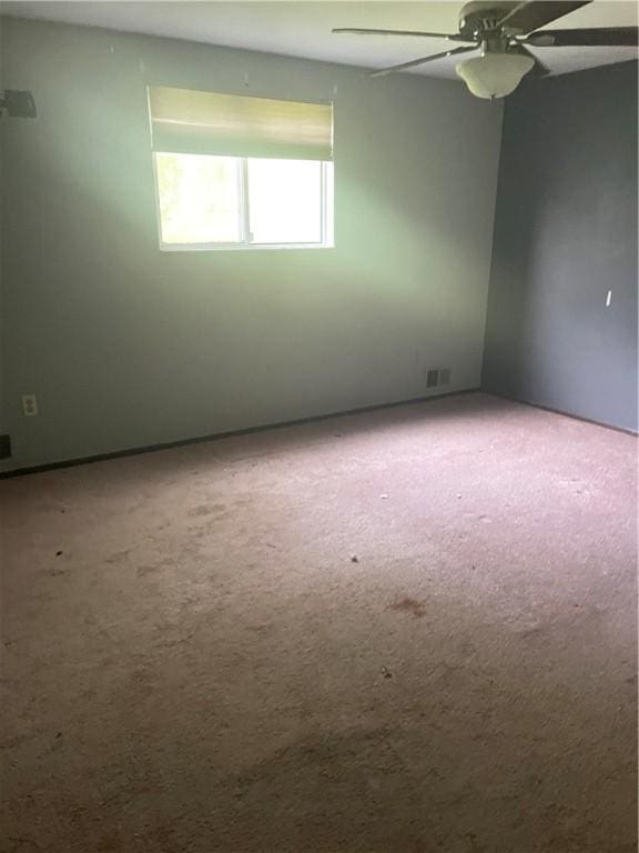906 Idaho St, South Strabane, PA 15301 - carpeted empty room featuring ceiling fan