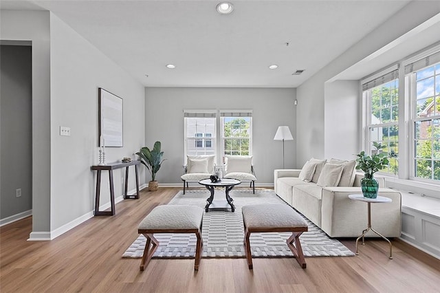 1009 Grey Fox Cir, Scott Twp Sal, PA 15017 - living room with light wood-style floors, baseboards, and recessed lighting