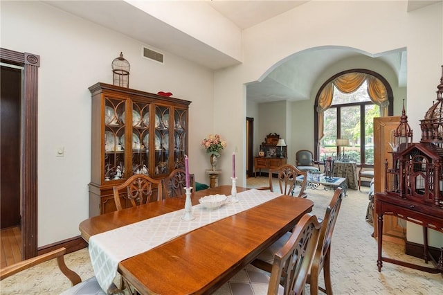 26 Indian Fields Trl, Lower Burrell, PA 15068 - dining area featuring arched walkways